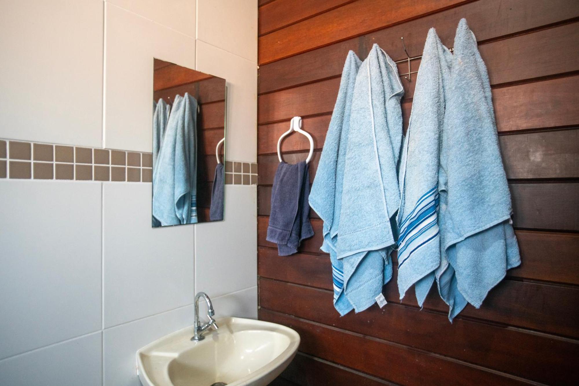 Hostel Capricornio Carcara Карагуататуба Екстериор снимка