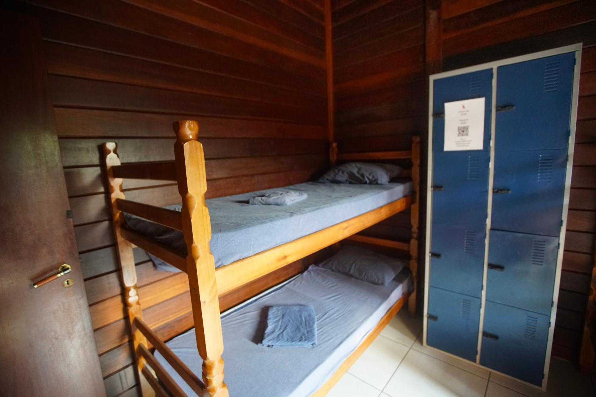 Hostel Capricornio Carcara Карагуататуба Екстериор снимка
