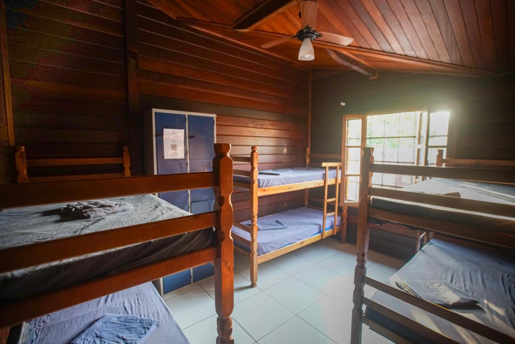 Hostel Capricornio Carcara Карагуататуба Екстериор снимка