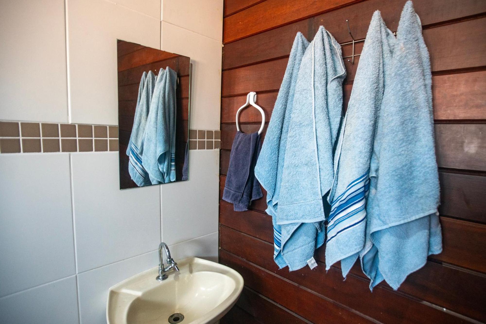 Hostel Capricornio Carcara Карагуататуба Екстериор снимка